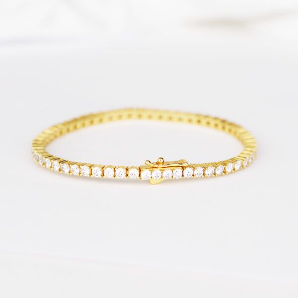 Zyra Tennisarmbånd i 18 karat guld belagt sølv, med hvide zirkonia sten Ø2 mm